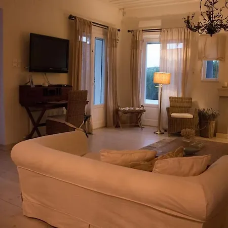 Beautiful Vacation In Parakopi, Syros